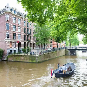 https://the-concert-hotel.amsterdamhotelsnl.com